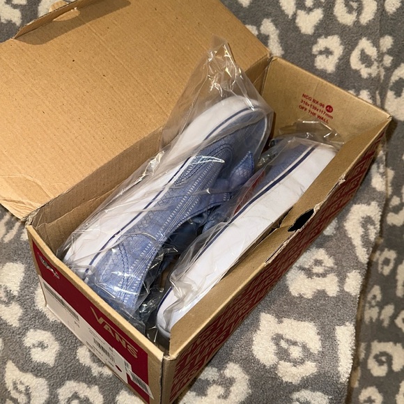Vans Slip-On Chambray Blue Knot Tie Sneakers New 🆕 & Never Worn 😍 - Picture 15 of 17
